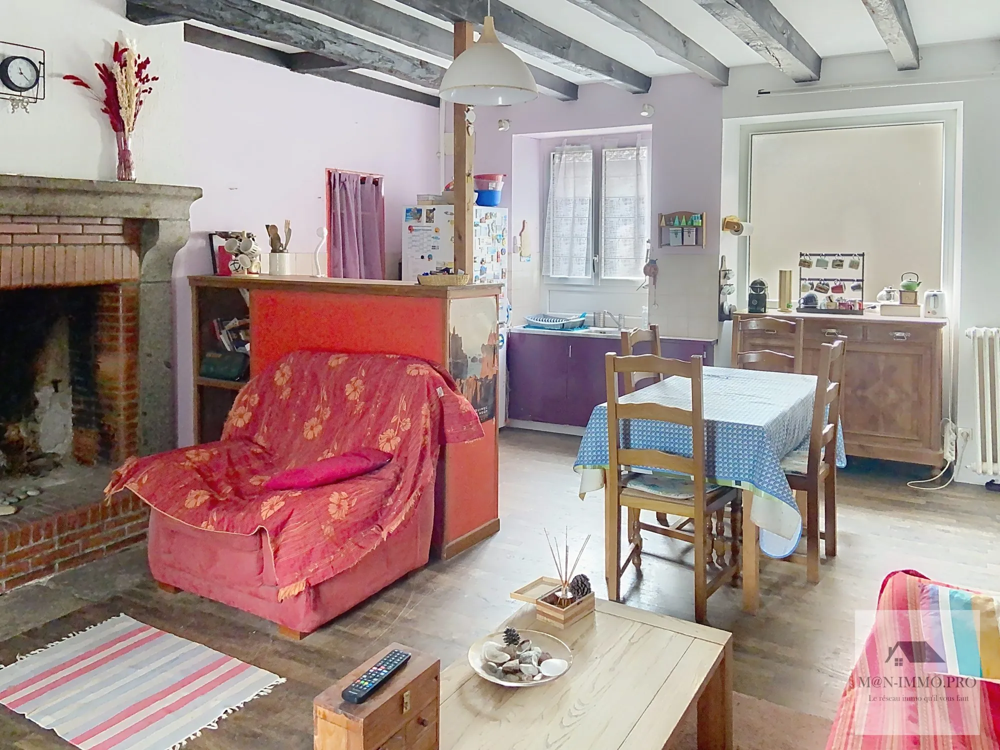 Maison en pierres à rénover à Les Portes du Coglais, 3 chambres, jardin et garage 