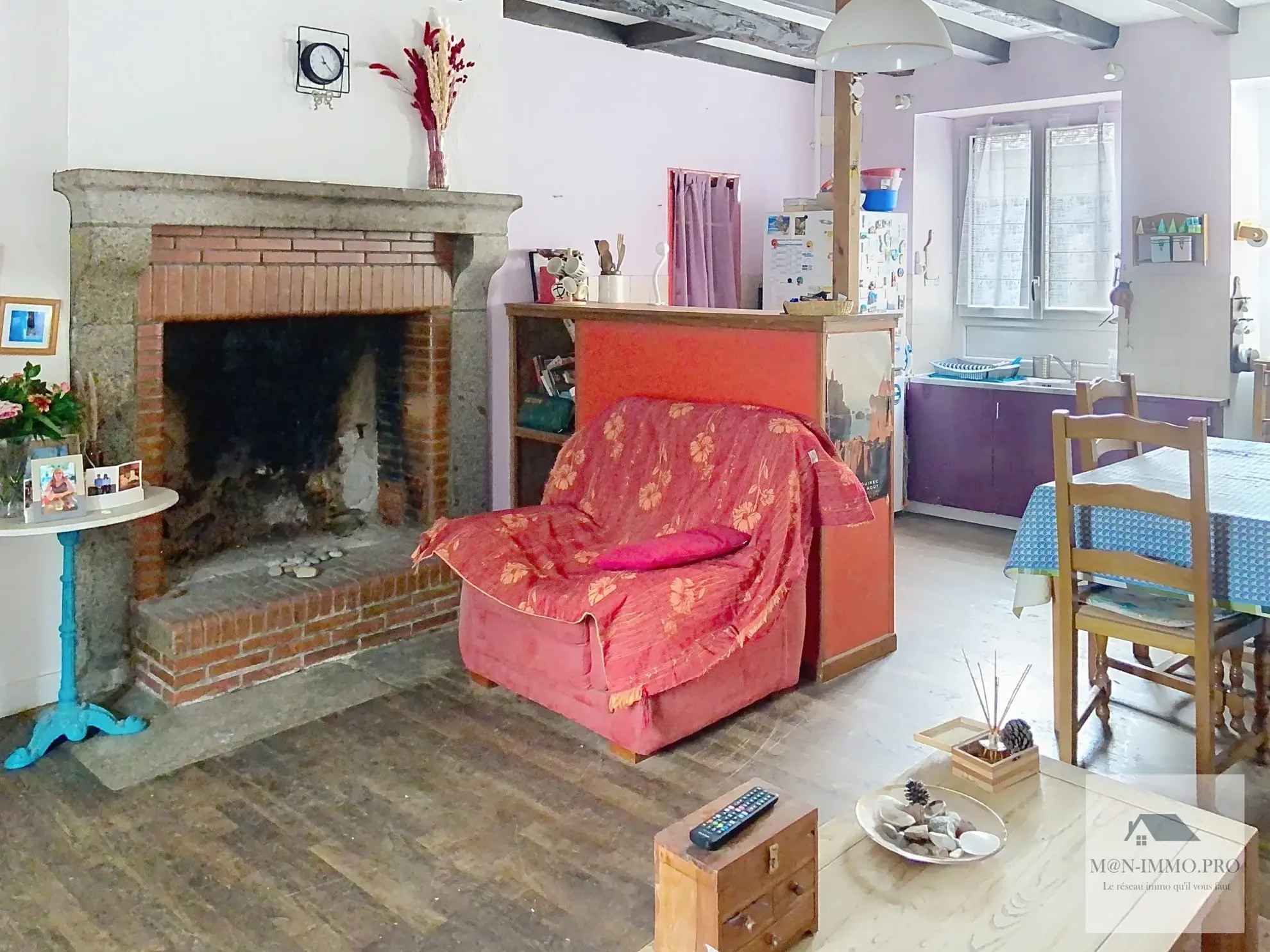 Maison en pierres à rénover à Les Portes du Coglais, 3 chambres, jardin et garage 