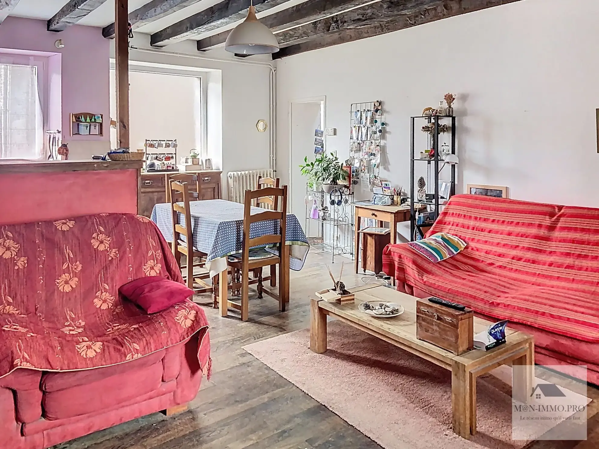 Maison en pierres à rénover à Les Portes du Coglais, 3 chambres, jardin et garage 