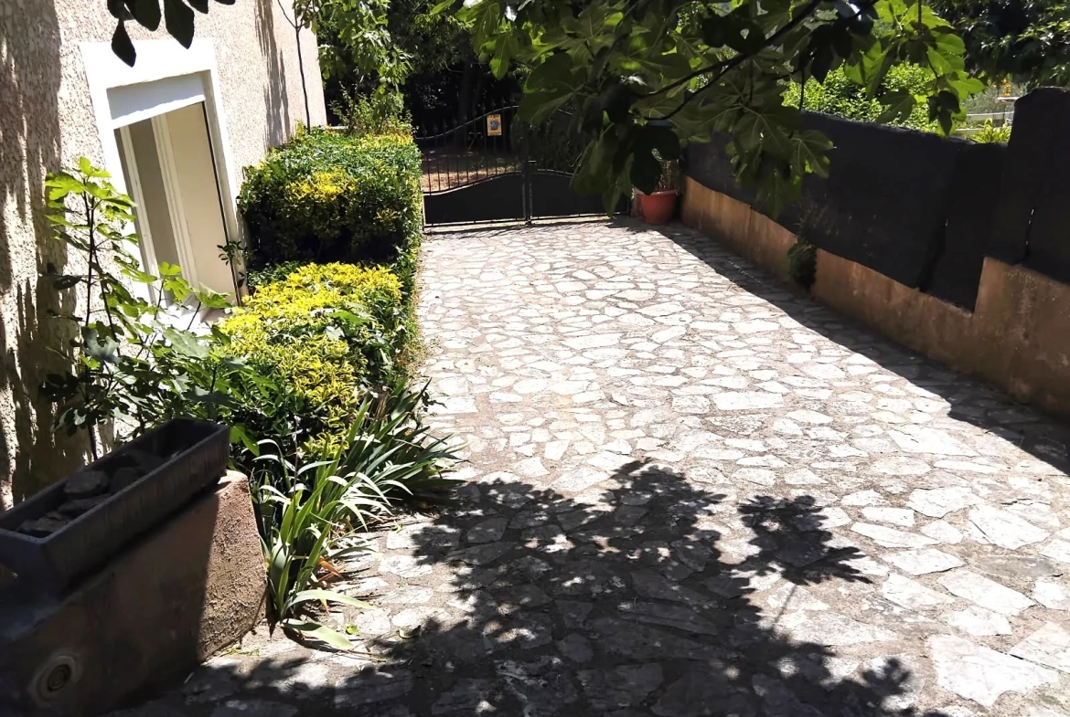 Maison à vendre de 124 m² à Branoux-les-Taillades, calme et proche d'Alès 