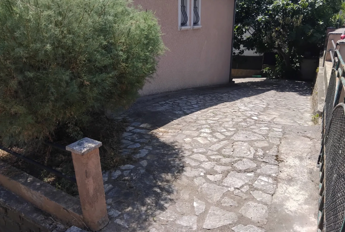 Maison à vendre de 124 m² à Branoux-les-Taillades, calme et proche d'Alès 
