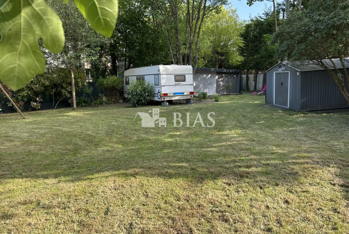 Terrain constructible de 702 m² à Honfleur, Côte Fleurie – Opportunité rare 
