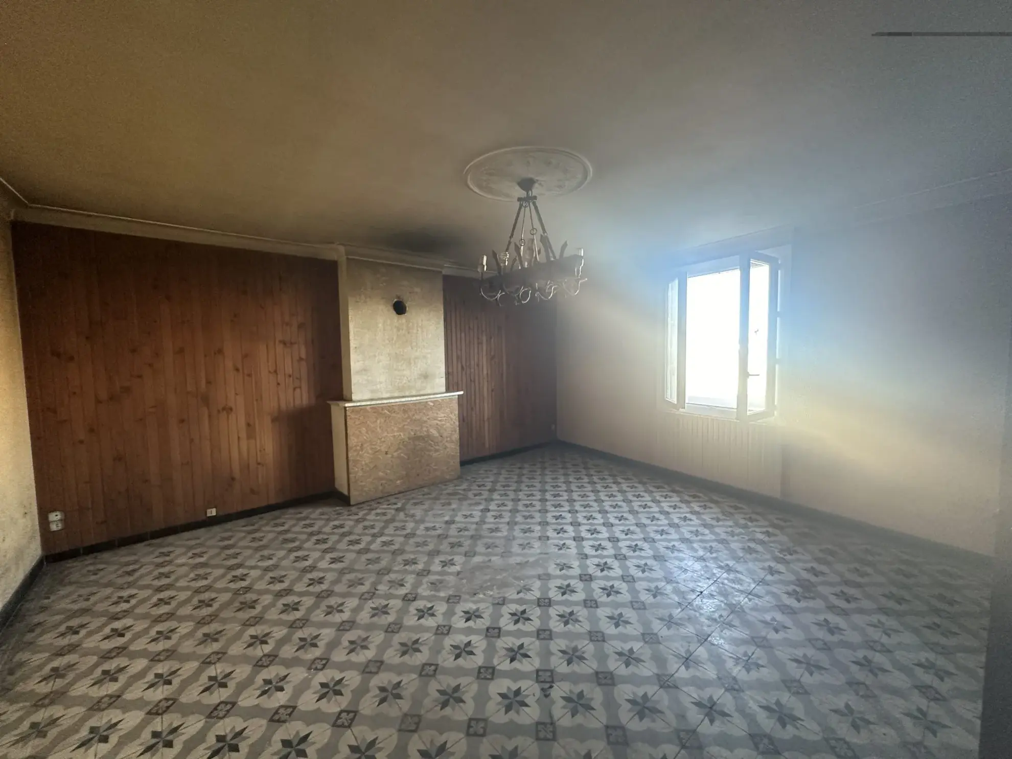 Maison à vendre à Lacourt-Saint-Pierre près de Montauban, 170m² avec terrain 