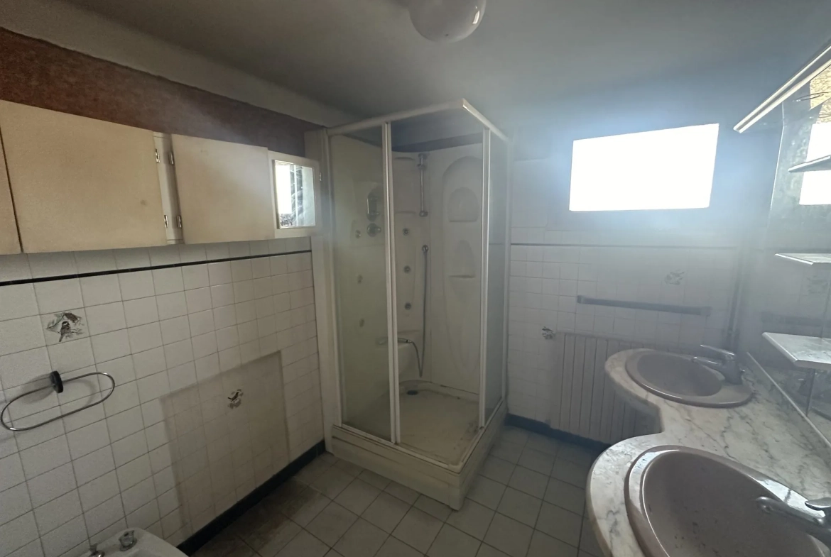 Maison à vendre à Lacourt-Saint-Pierre près de Montauban, 170m² avec terrain 