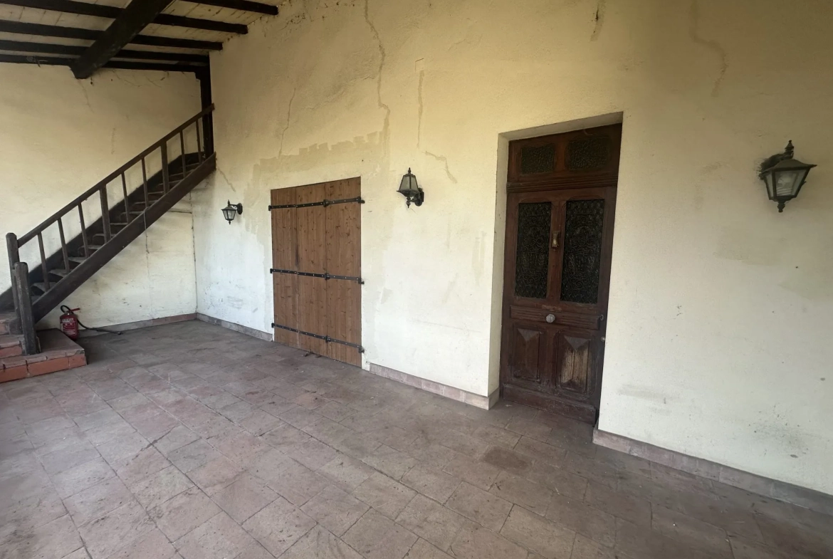 Maison à vendre à Lacourt-Saint-Pierre près de Montauban, 170m² avec terrain 