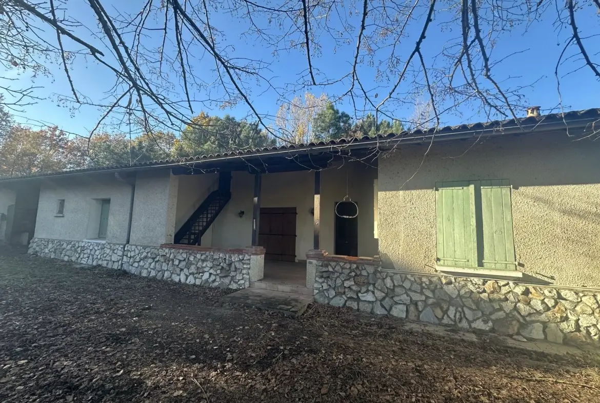 Maison à vendre à Lacourt-Saint-Pierre près de Montauban, 170m² avec terrain 