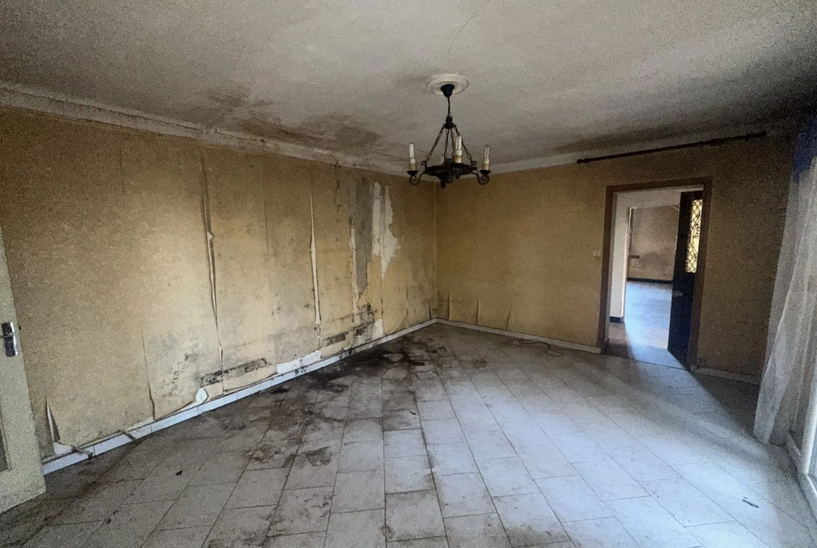 Maison à vendre à Lacourt-Saint-Pierre près de Montauban, 170m² avec terrain 