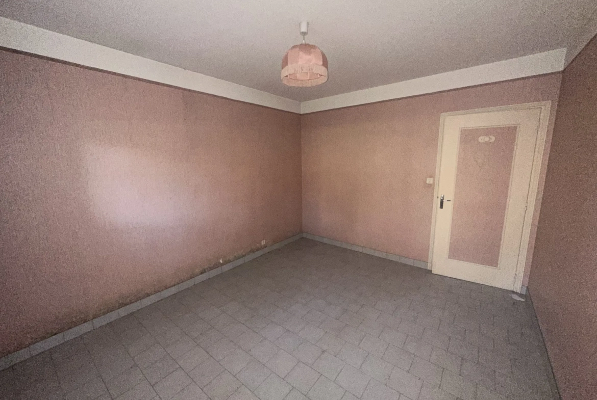 Maison à vendre à Lacourt-Saint-Pierre près de Montauban, 170m² avec terrain 