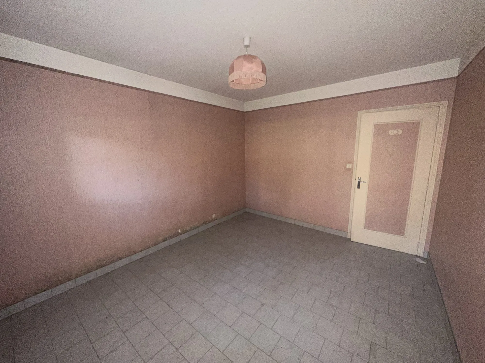 Maison à vendre à Lacourt-Saint-Pierre près de Montauban, 170m² avec terrain 