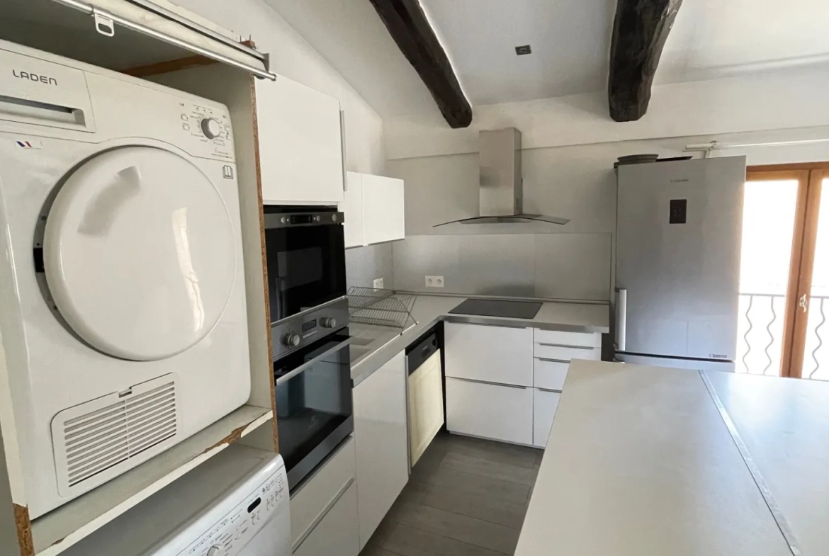 Appartement de 64 m² à Pézenas avec vue sur les toits et deux chambres 
