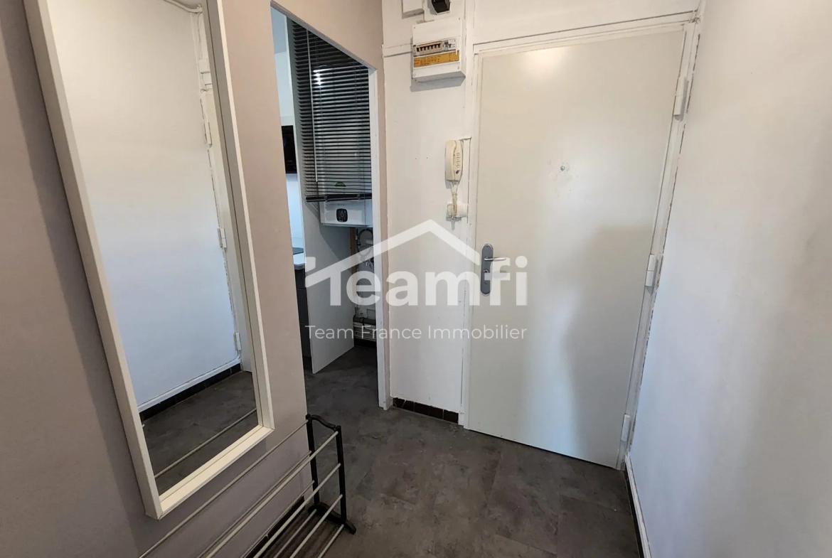 Bel appartement de 65,91 m² avec terrasse à Nîmes, proche commodités 