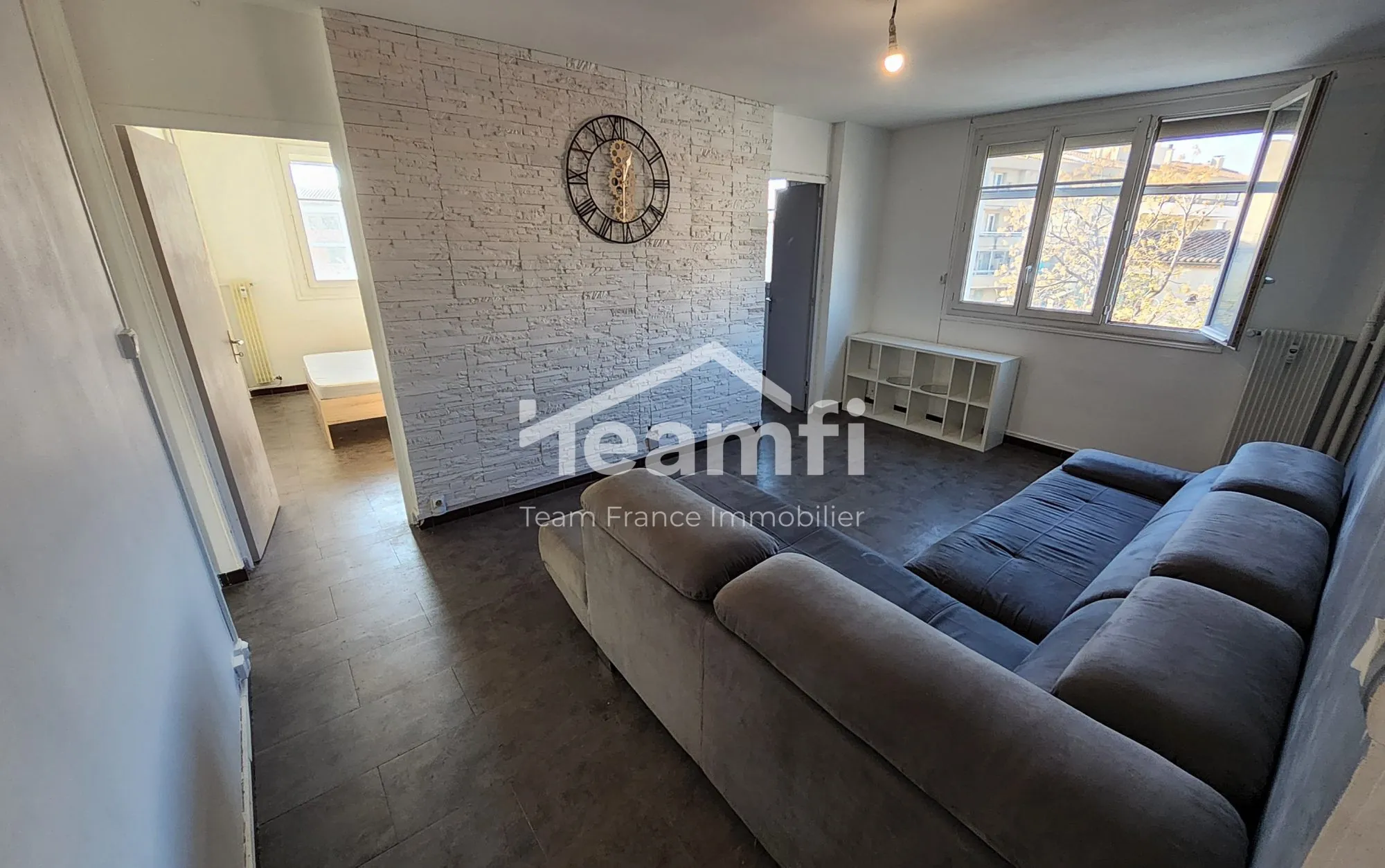 Bel appartement de 65,91 m² avec terrasse à Nîmes, proche commodités 