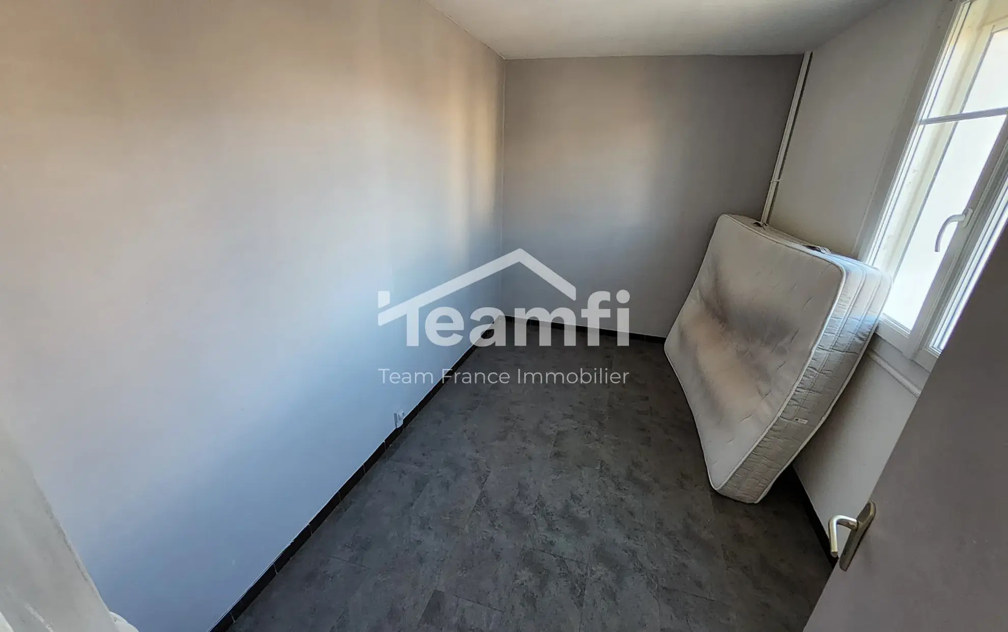 Bel appartement de 65,91 m² avec terrasse à Nîmes, proche commodités 