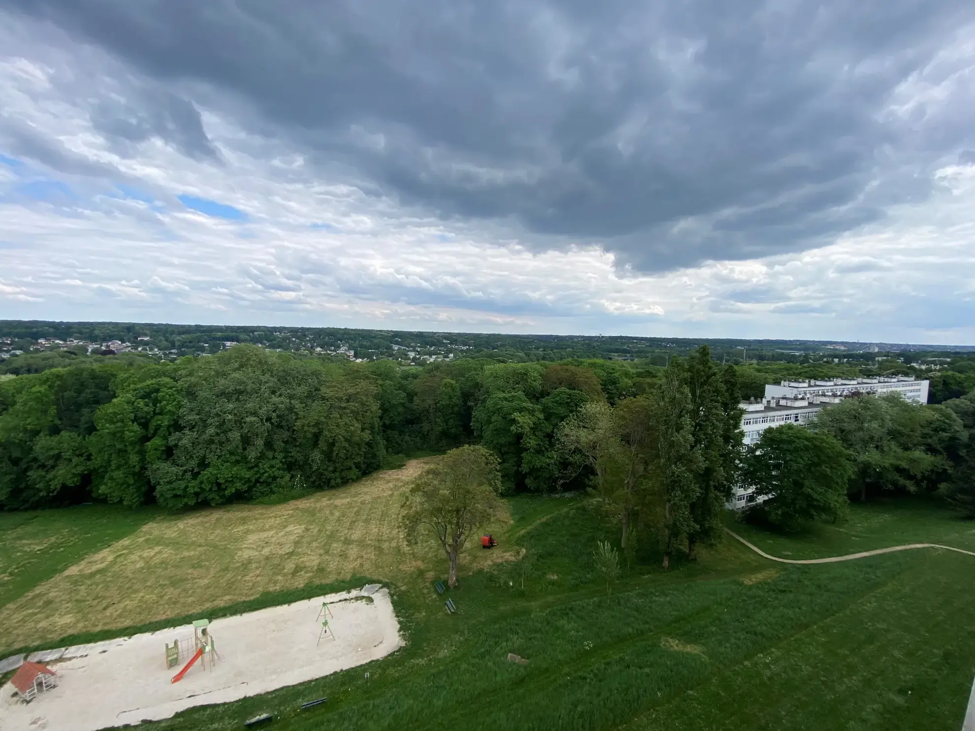 Achat appartement 3 pièces à Évry Courcouronnes de 58 m² avec parking et cave 