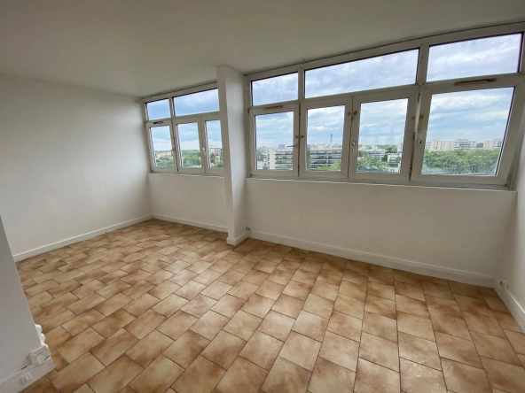 Achat appartement 3 pièces à Évry Courcouronnes de 58 m² avec parking et cave