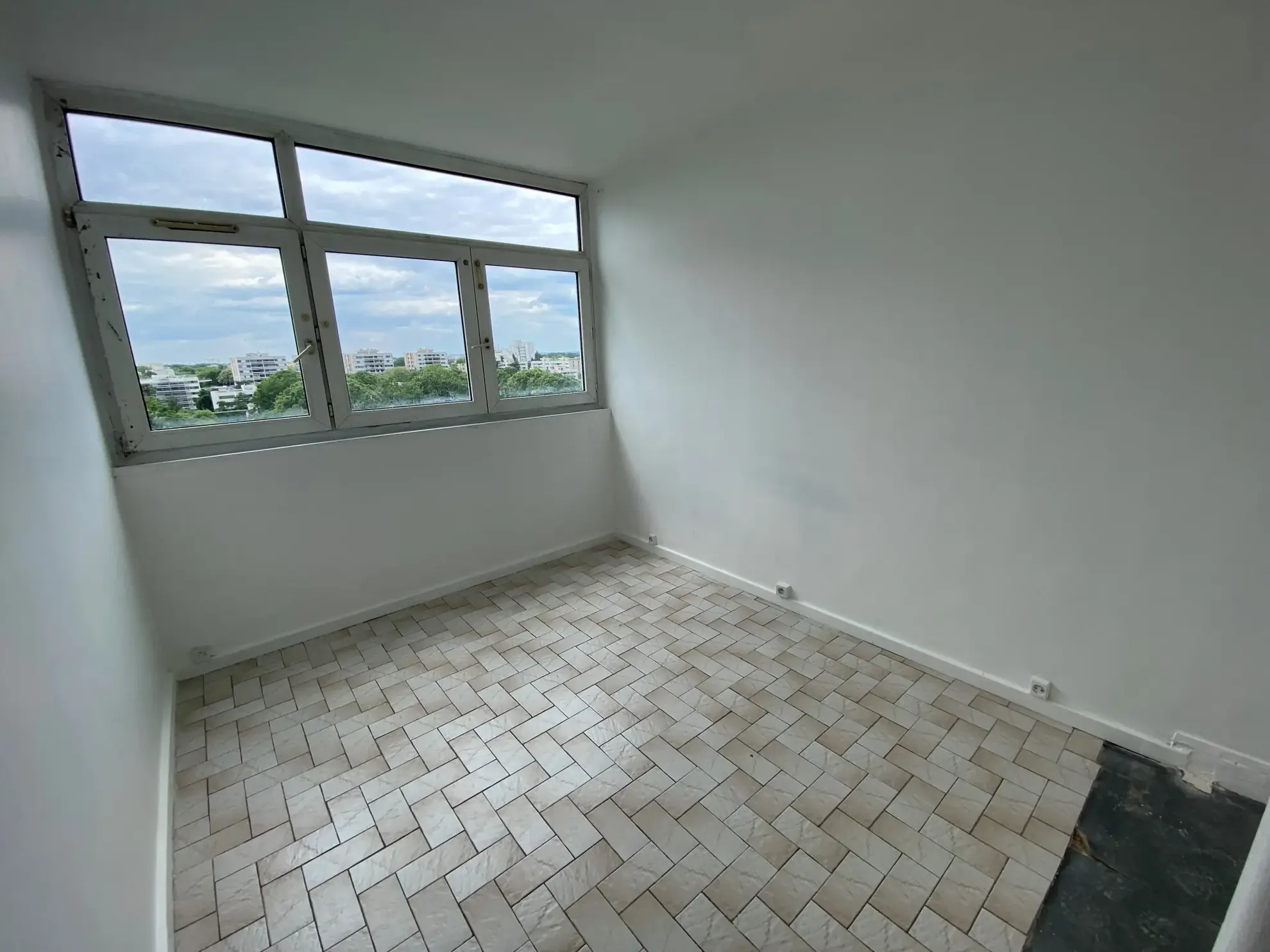 Achat appartement 3 pièces à Évry Courcouronnes de 58 m² avec parking et cave 