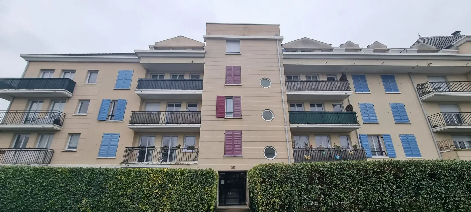 Appartement 3 pièces avec balcon à vendre à Osny, quartier Les Louvrais 