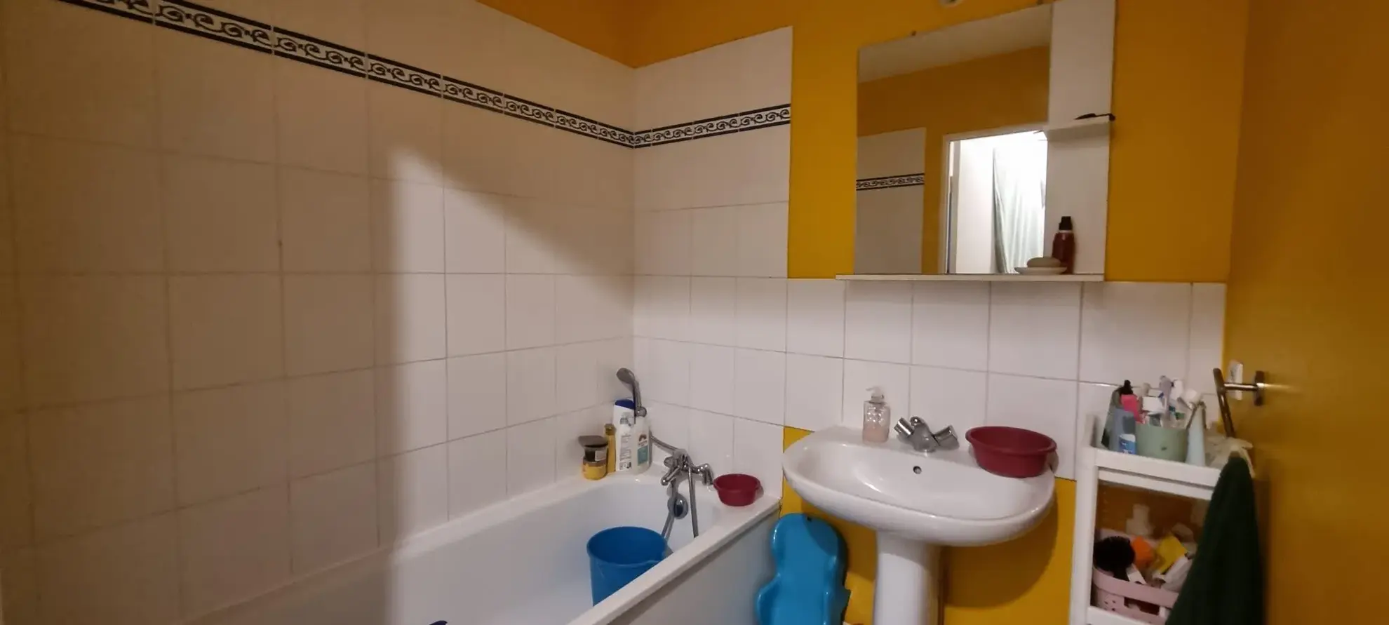 Appartement 3 pièces avec balcon à vendre à Osny, quartier Les Louvrais 