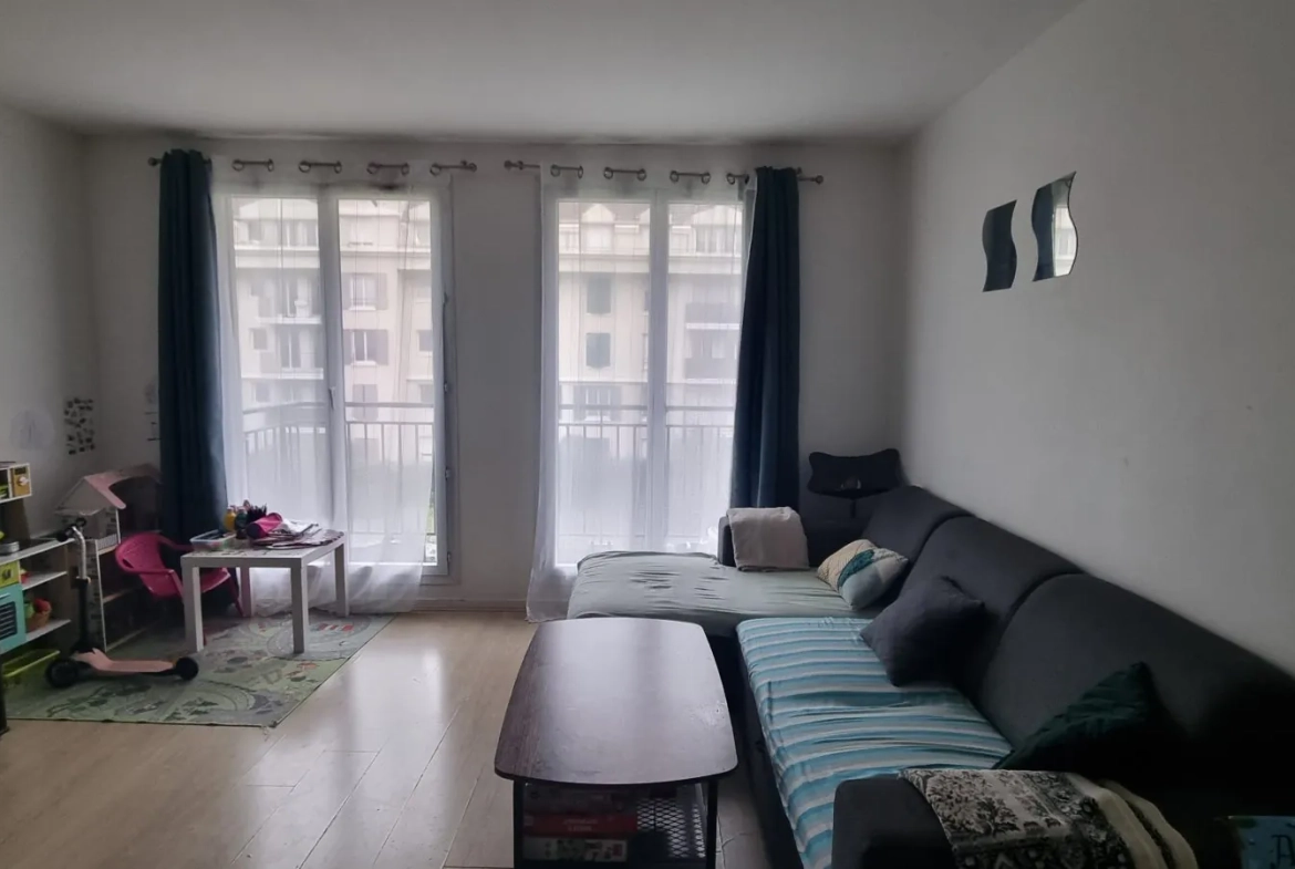 Appartement 3 pièces avec balcon à vendre à Osny, quartier Les Louvrais 