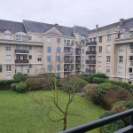 Appartement 3 pièces avec balcon à vendre à Osny, quartier Les Louvrais