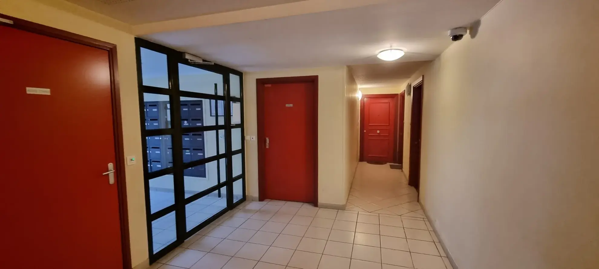 Appartement 3 pièces avec balcon à vendre à Osny, quartier Les Louvrais 