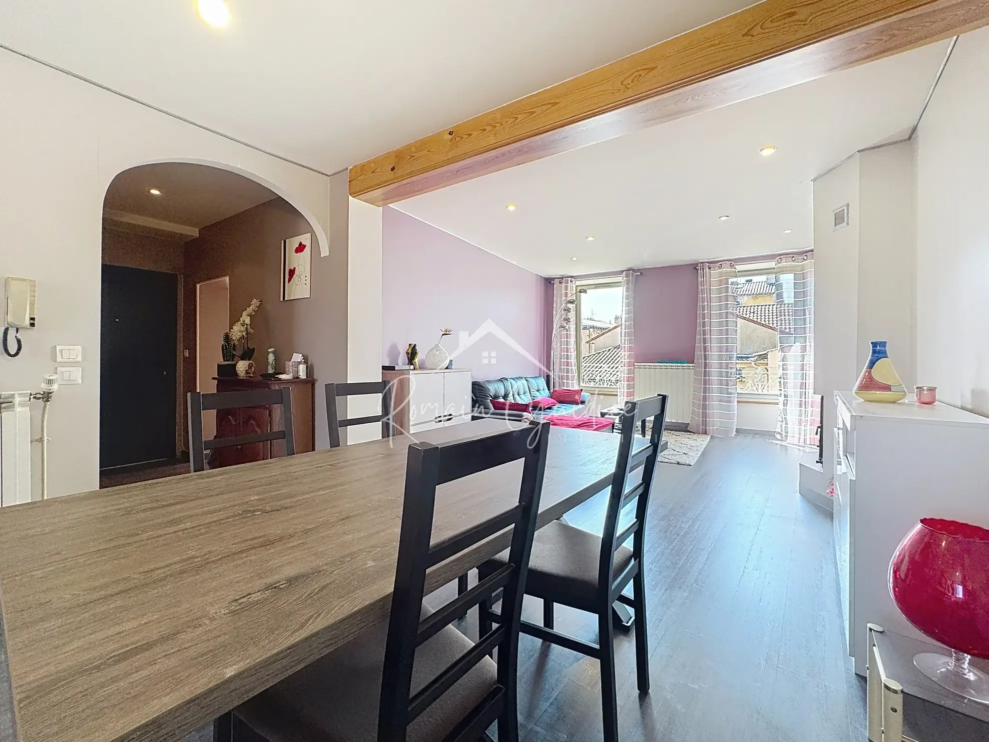 Appartement F3 lumineux de 72 m² à Millau avec balcon et caves 