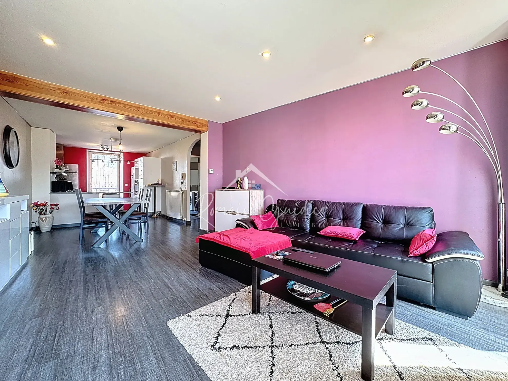 Appartement F3 lumineux de 72 m² à Millau avec balcon et caves 