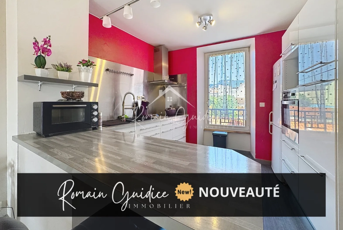 Appartement F3 lumineux de 72 m² à Millau avec balcon et caves 