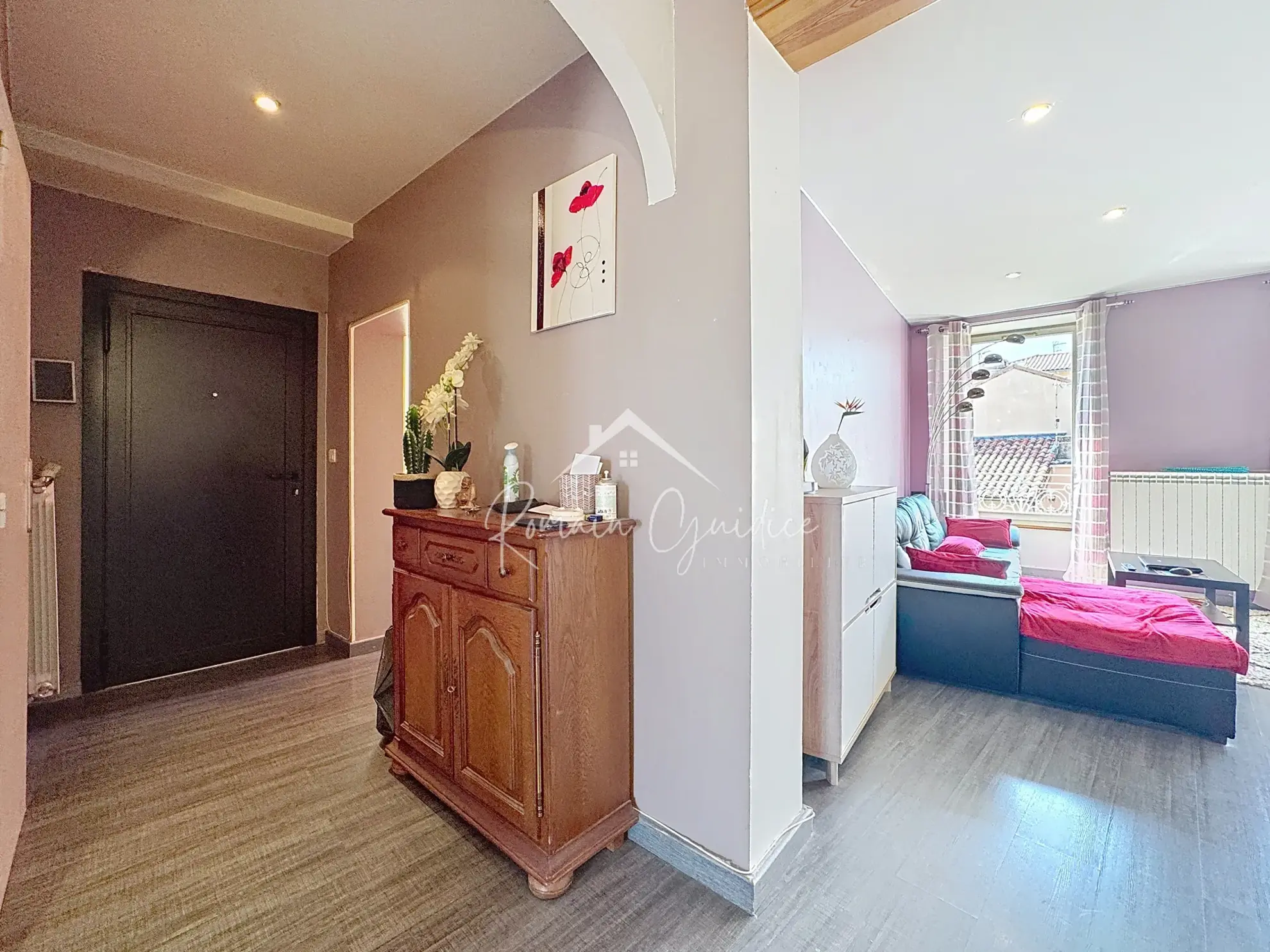Appartement F3 lumineux de 72 m² à Millau avec balcon et caves 