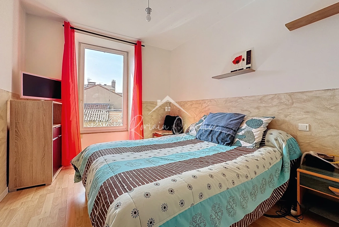 Appartement F3 lumineux de 72 m² à Millau avec balcon et caves 