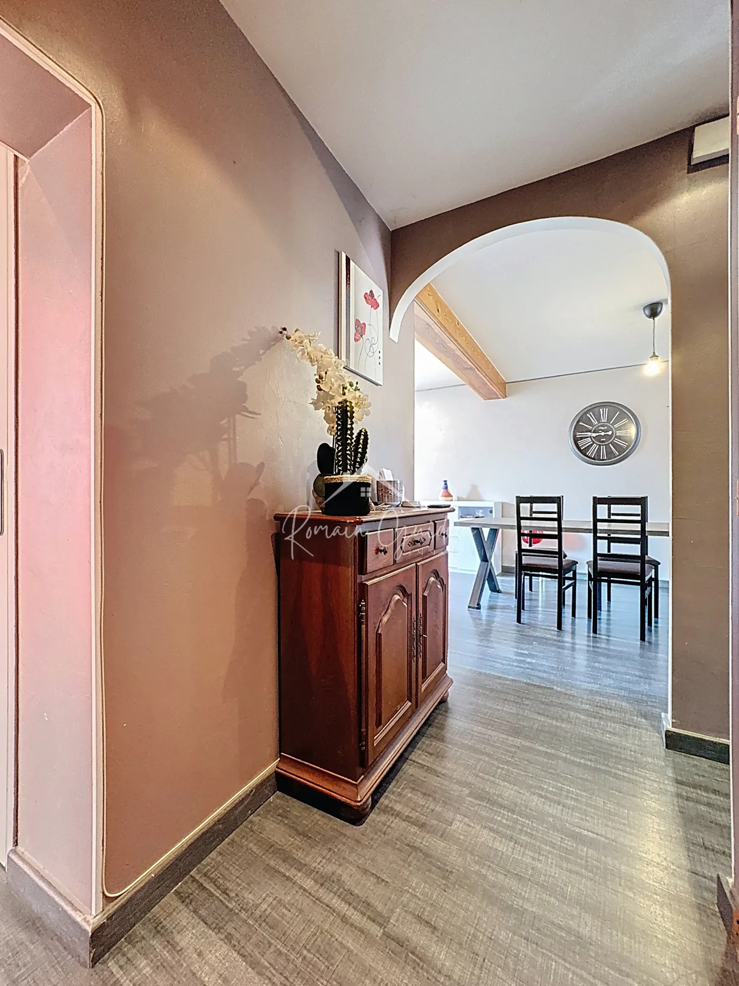 Appartement F3 lumineux de 72 m² à Millau avec balcon et caves 