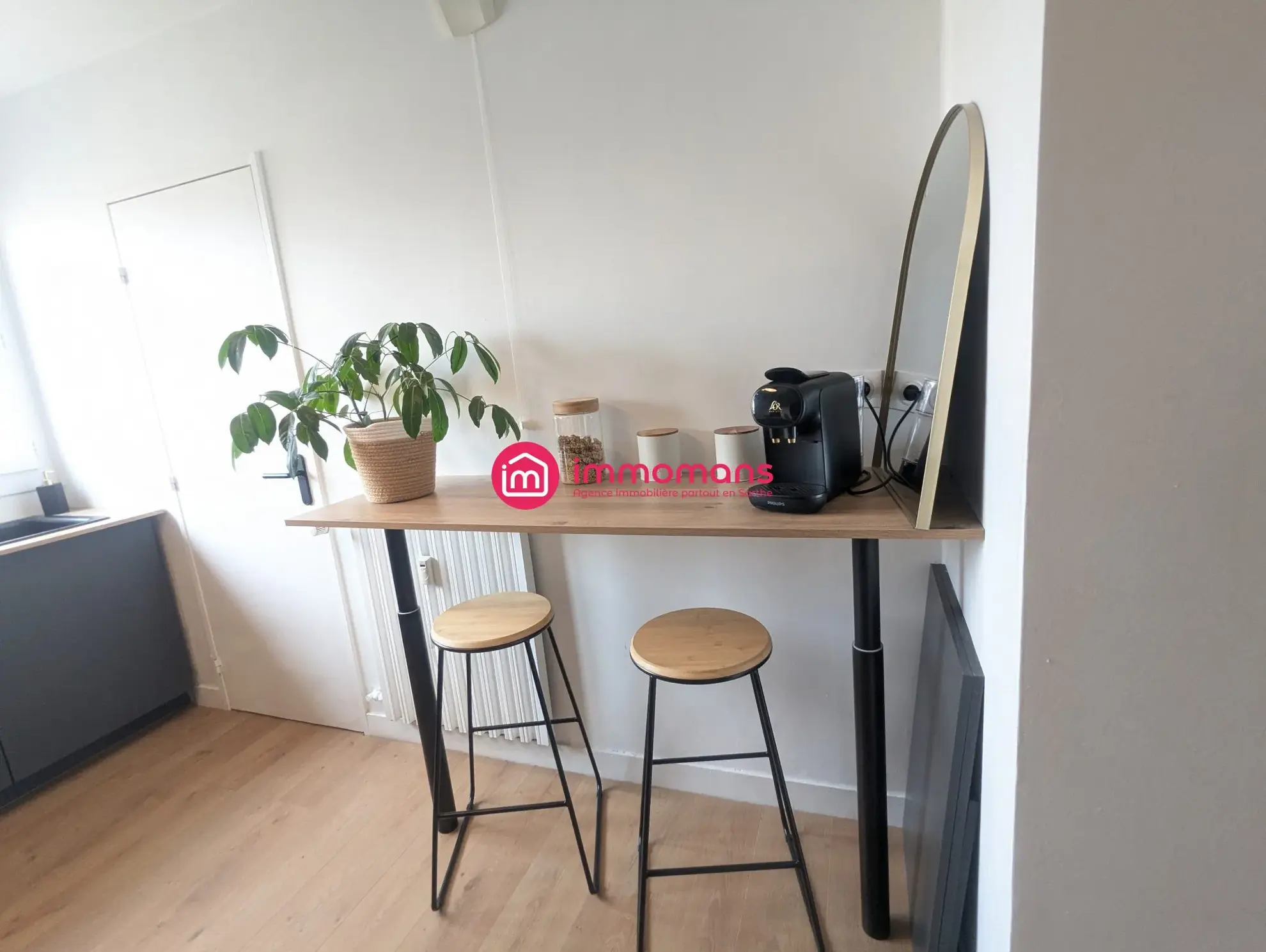 Appartement rénové de 46 m² à Le Mans, proche hospital, parking et cave 