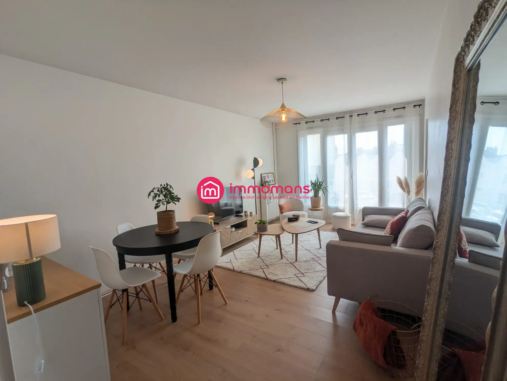 Appartement rénové de 46 m² à Le Mans, proche hospital, parking et cave 