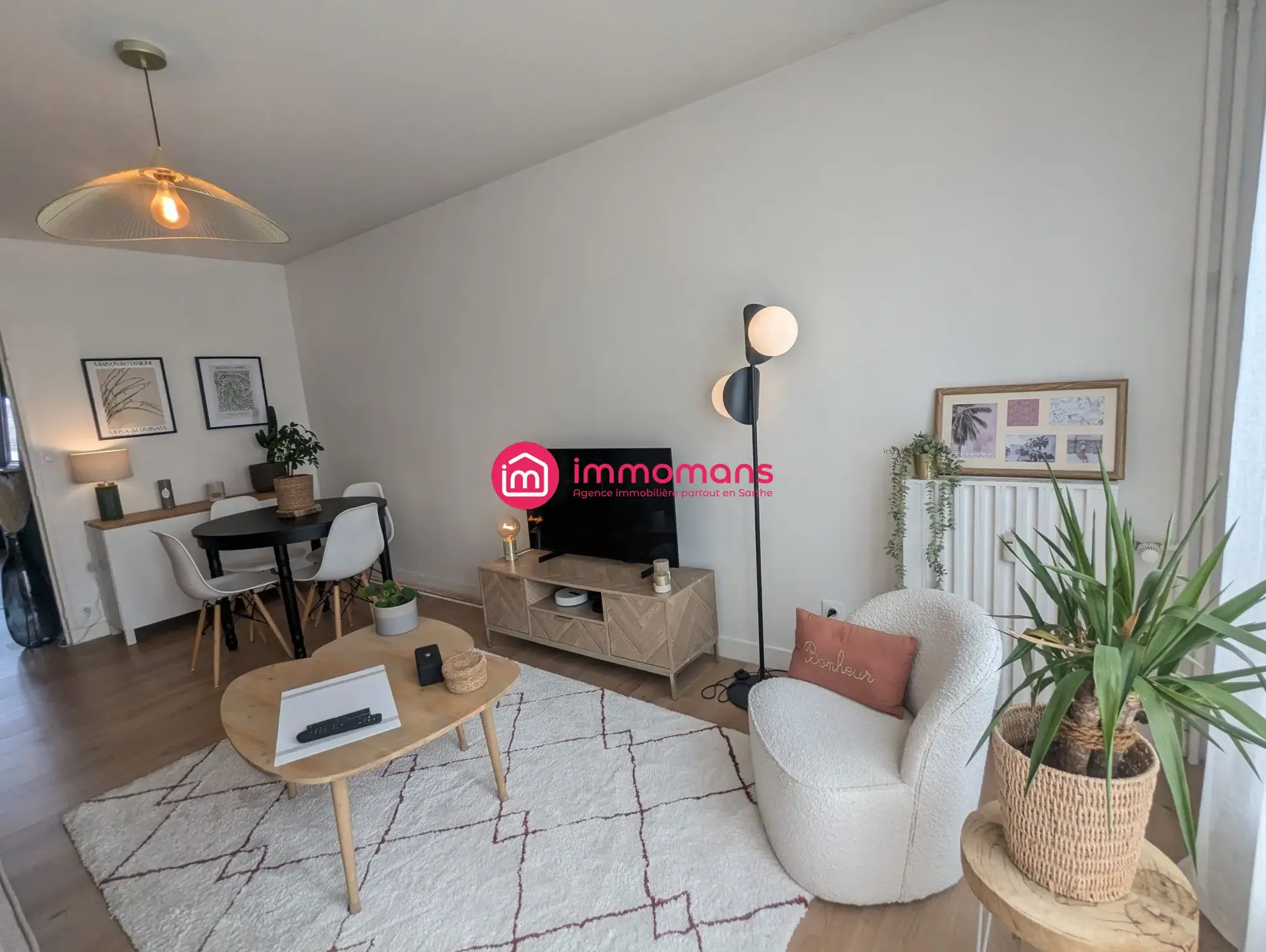 Appartement rénové de 46 m² à Le Mans, proche hospital, parking et cave 