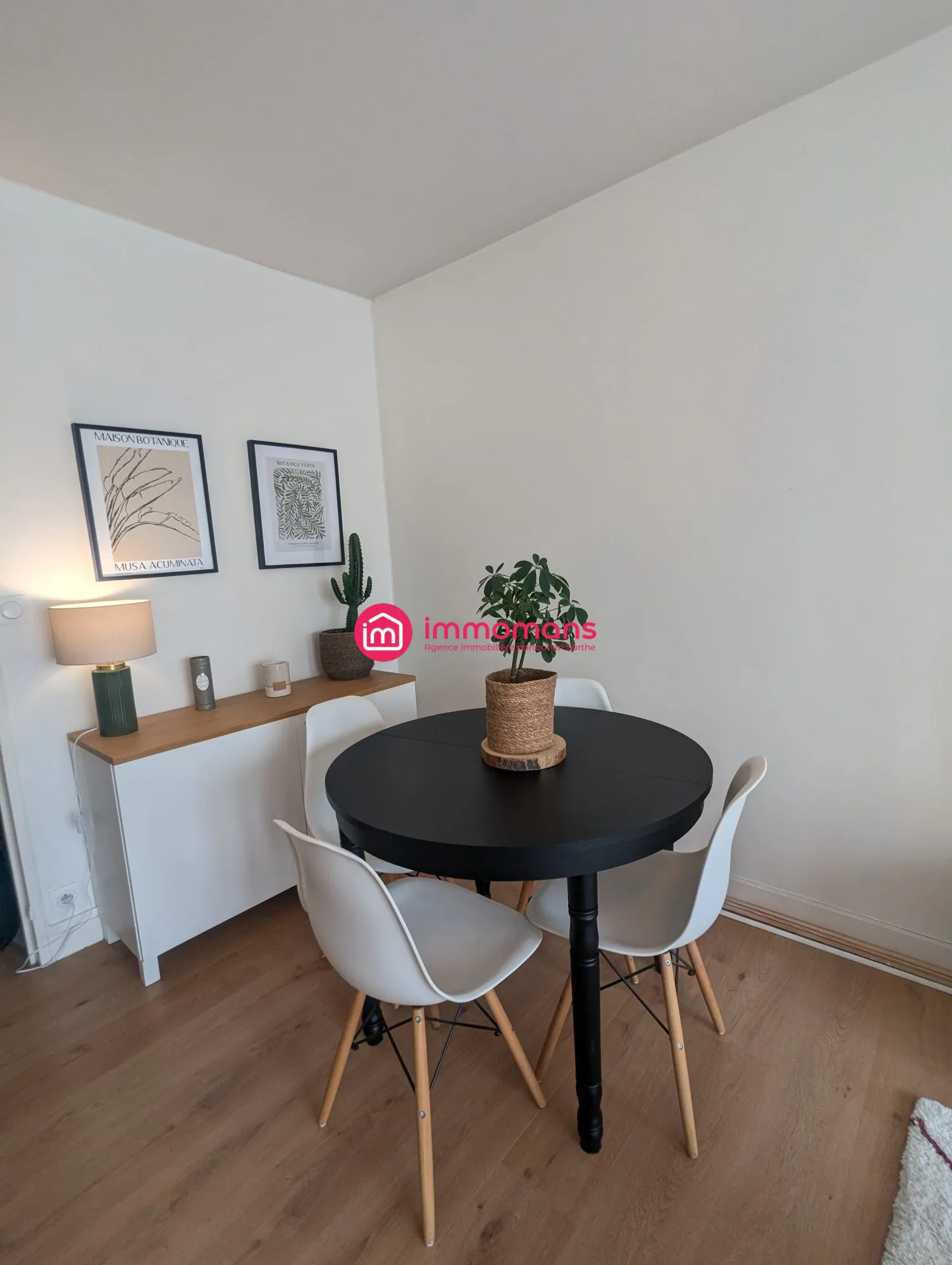 Appartement rénové de 46 m² à Le Mans, proche hospital, parking et cave 
