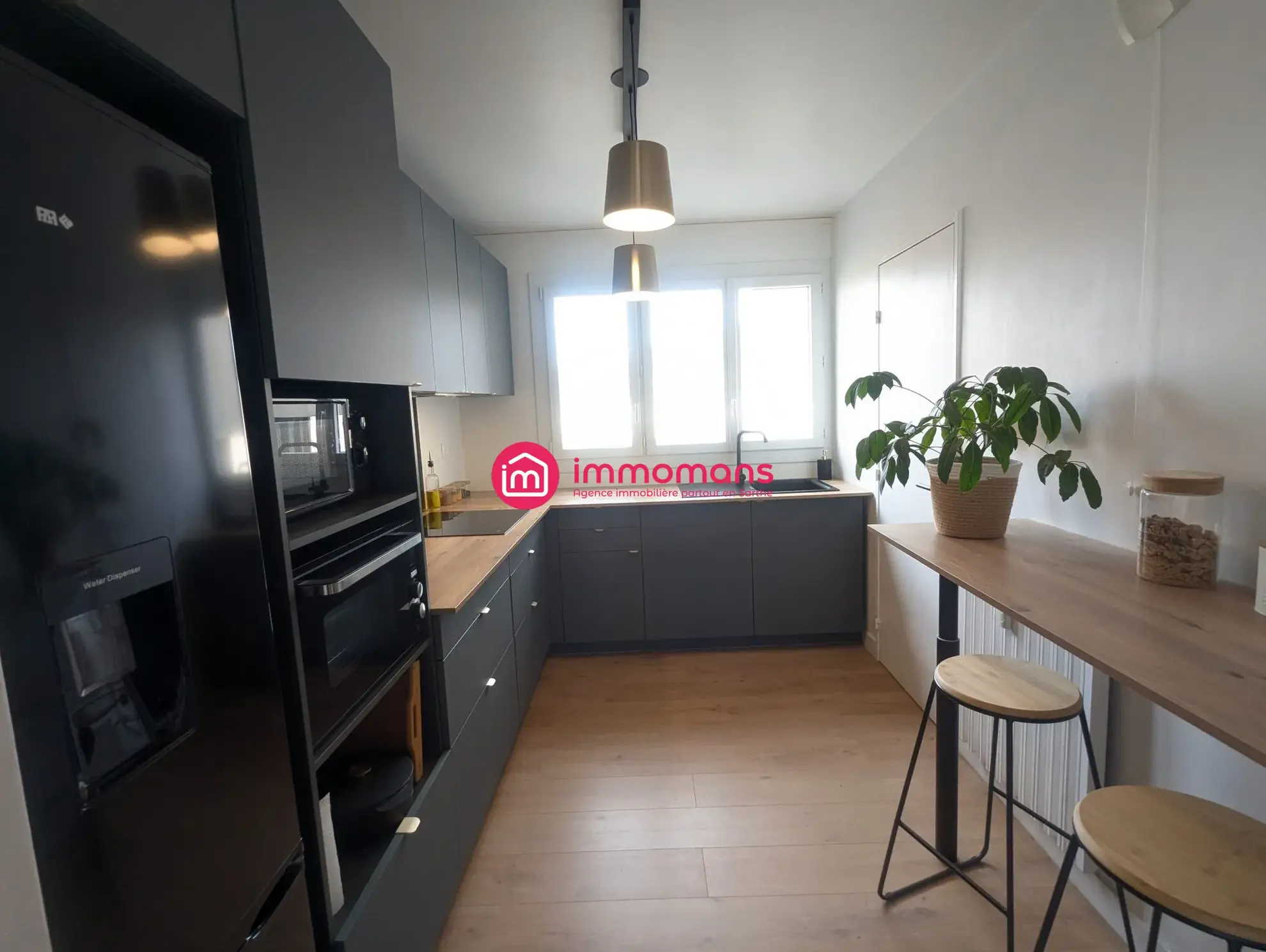 Appartement rénové de 46 m² à Le Mans, proche hospital, parking et cave 
