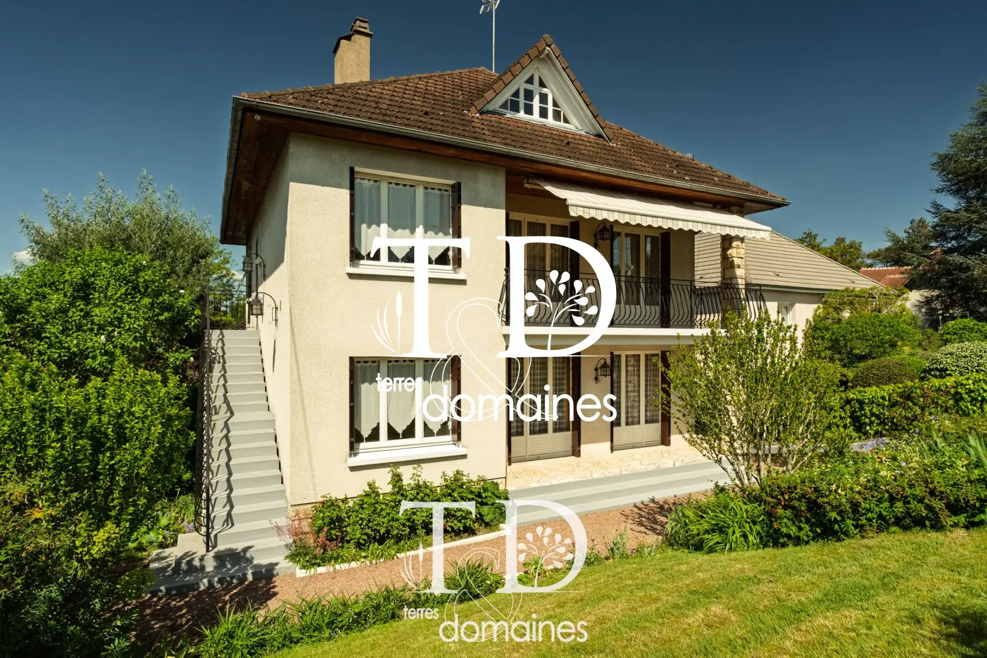 Maison à vendre à Cosne-Cours-sur-Loire avec 150 m², 2 logements et terrasse 