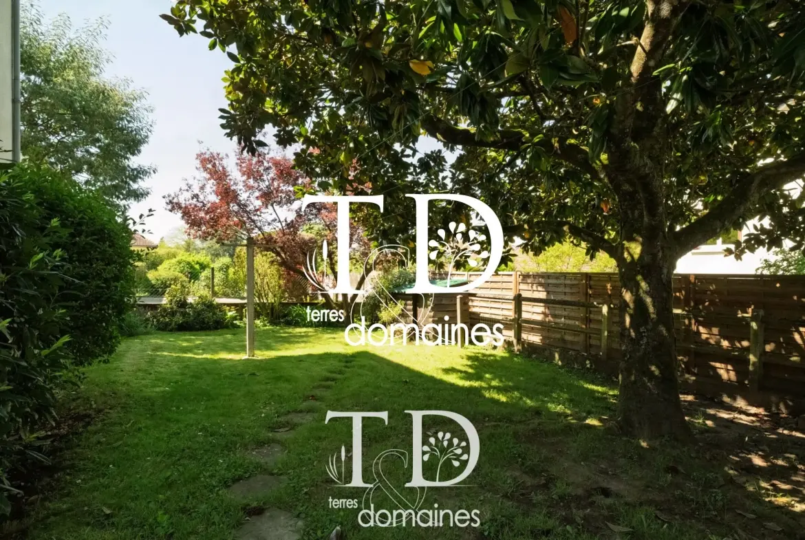 Maison à vendre à Cosne-Cours-sur-Loire avec 150 m², 2 logements et terrasse 