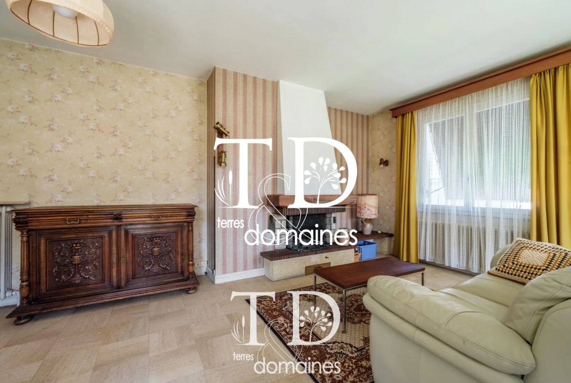 Maison à vendre à Cosne-Cours-sur-Loire avec 150 m², 2 logements et terrasse 