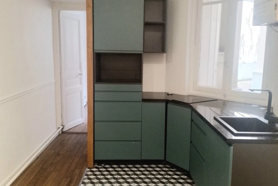 Appartement T2 de 33,83 m² à Paris 12ème, idéal pour profession libérale 