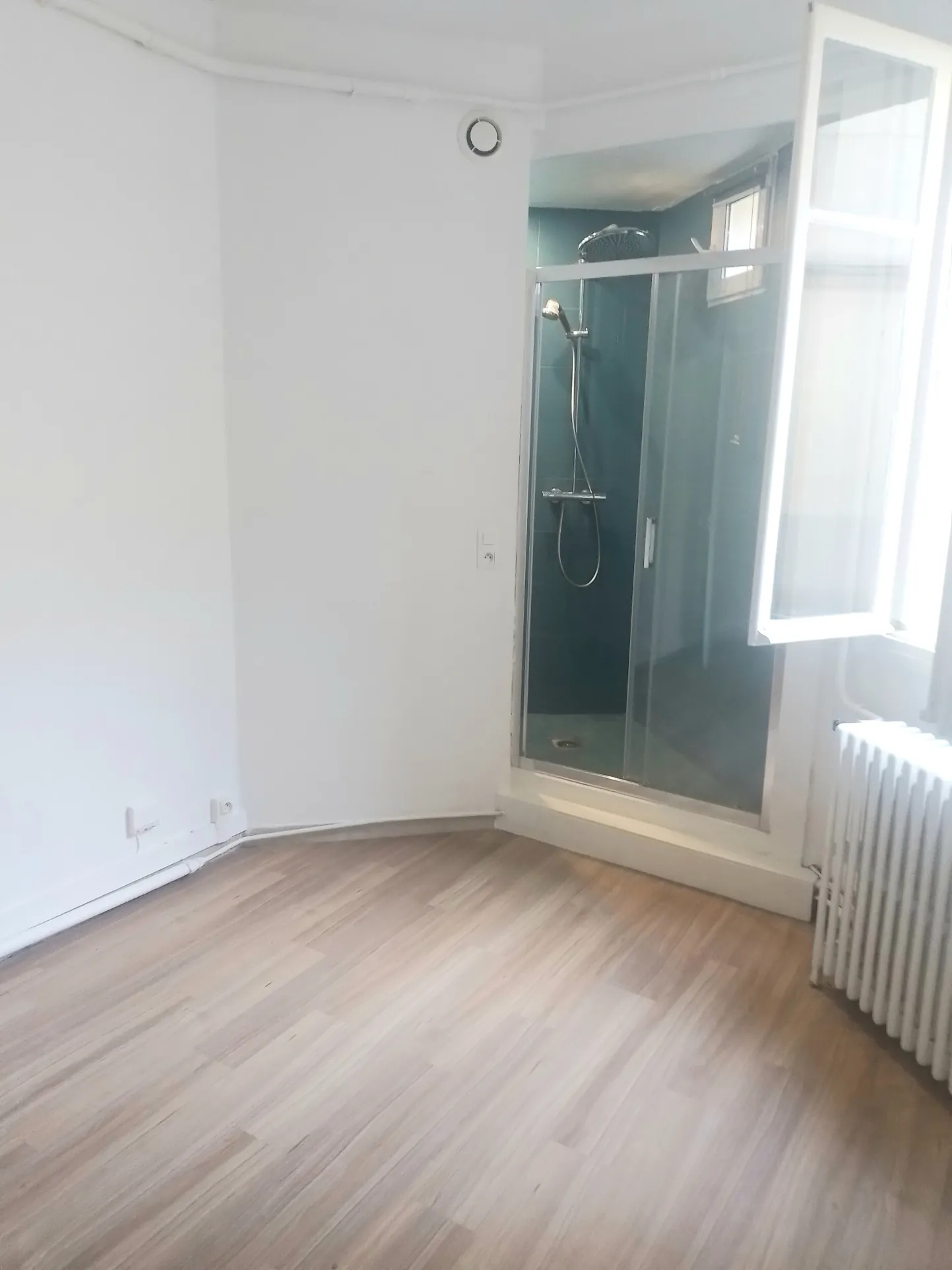 Appartement T2 de 33,83 m² à Paris 12ème, idéal pour profession libérale 