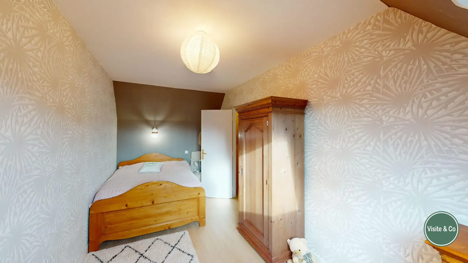 Maison familiale à Cuverville, 2 chambres, garage et jardin au sud 