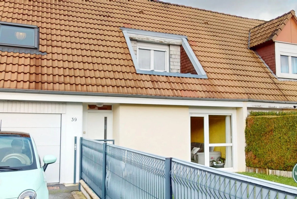 Maison familiale à Cuverville, 2 chambres, garage et jardin au sud 