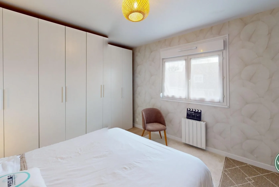 Maison familiale à Cuverville, 2 chambres, garage et jardin au sud 