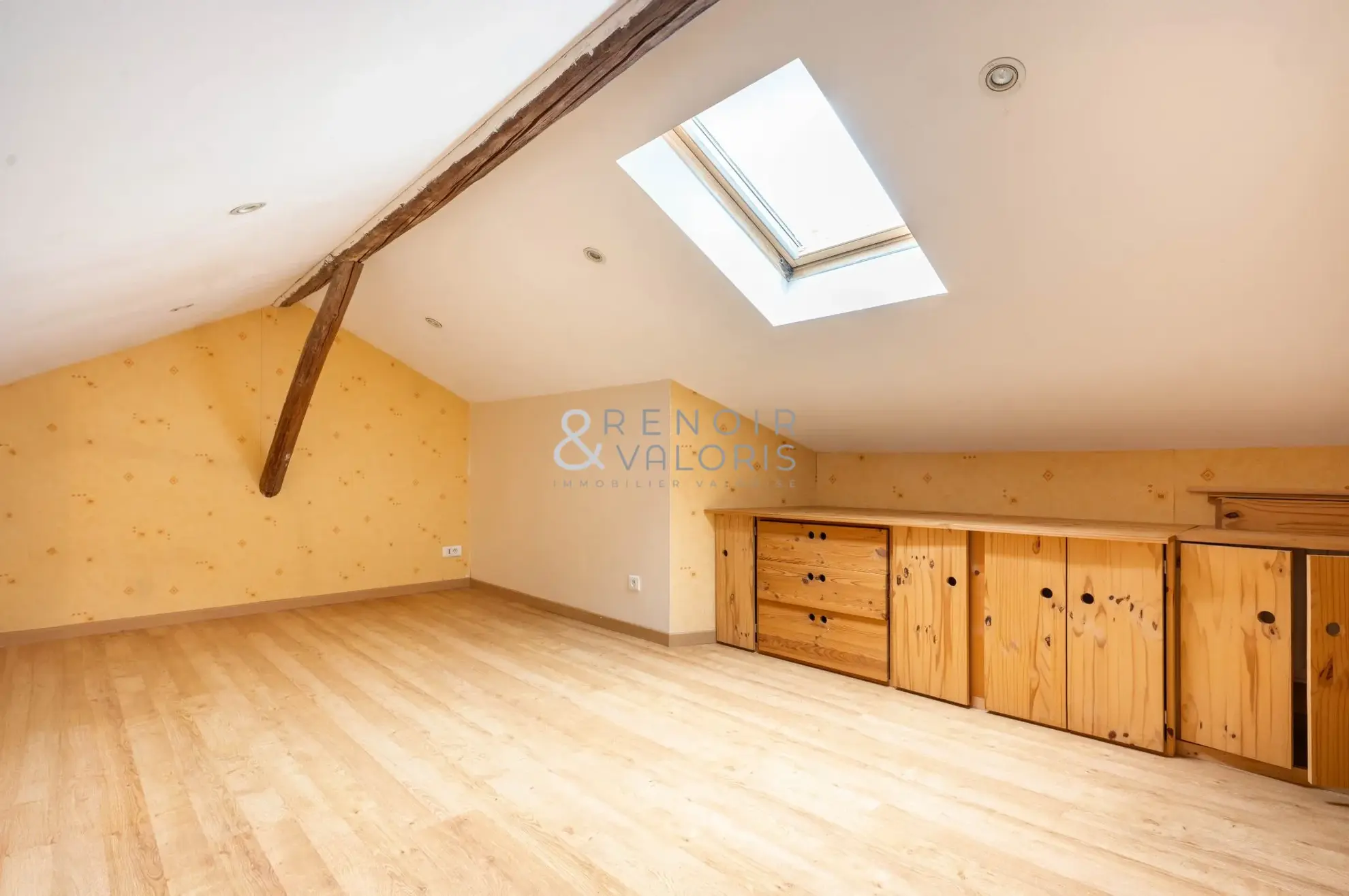 Triplex de 4 chambres avec garage au cœur de Varangéville 