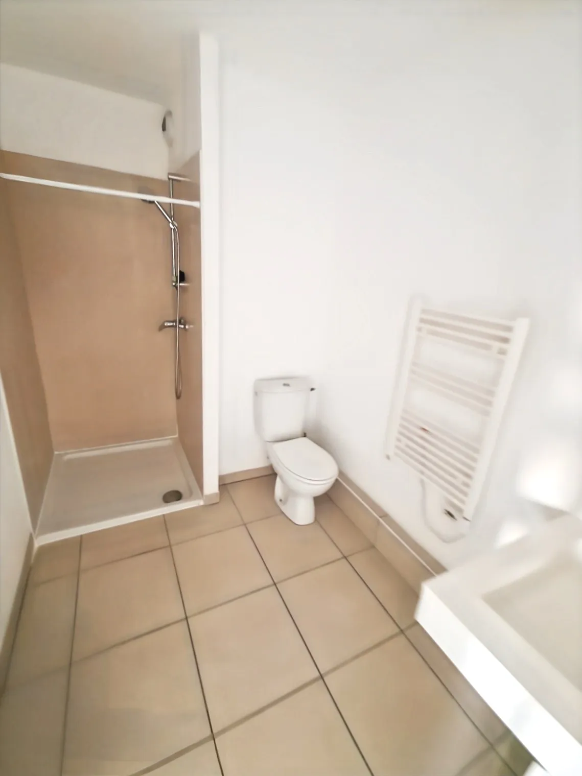 Appartement T2 de 38m² avec terrasse à Marseille 3ème – Opportunité d’investissement 
