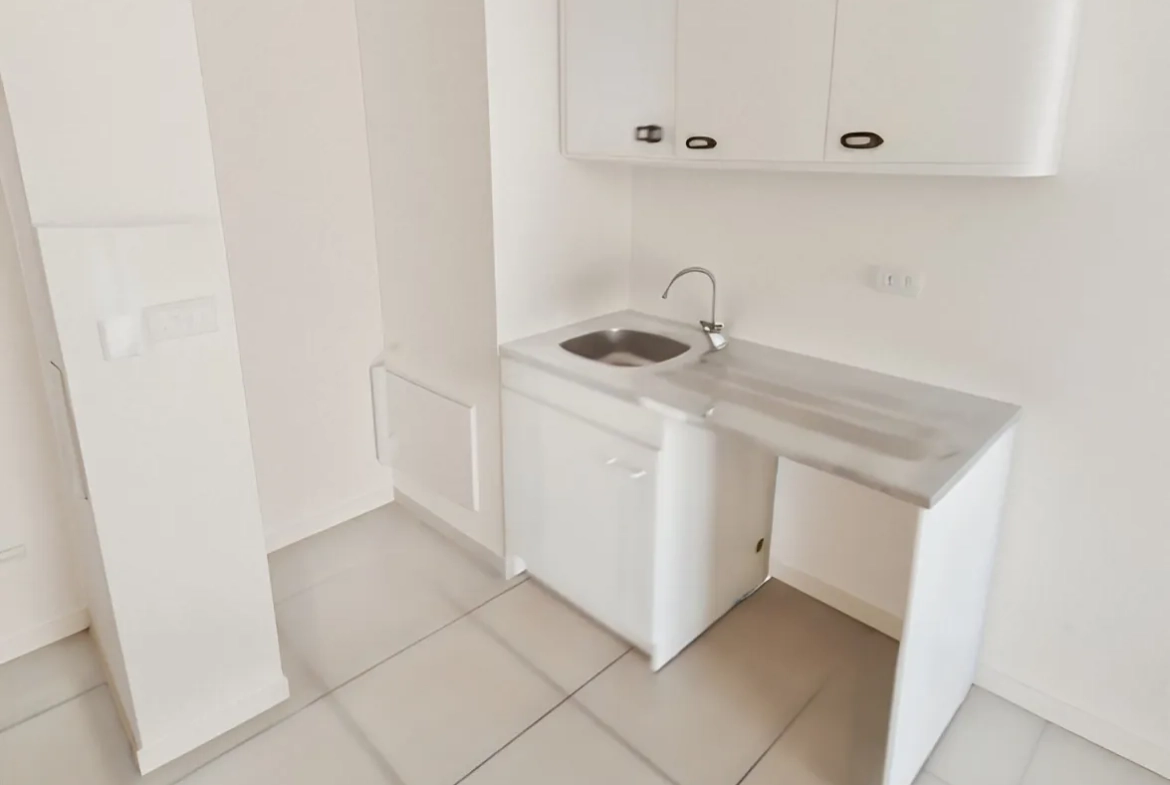 Appartement T2 de 38m² avec terrasse à Marseille 3ème – Opportunité d’investissement 