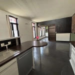 Loft industriel de 66 m² avec 2 chambres, rénové dans une ancienne usine à Roubaix