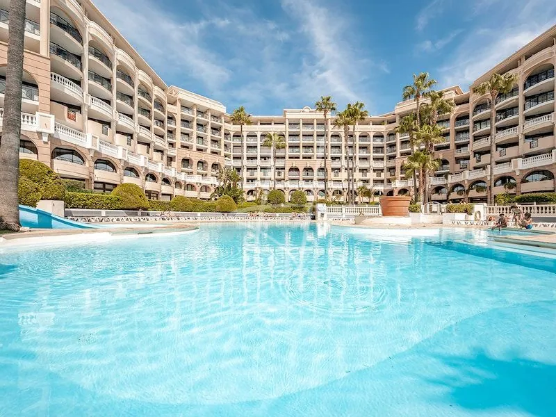 Magnifique appartement 2 pièces face mer à Cannes La Bocca 