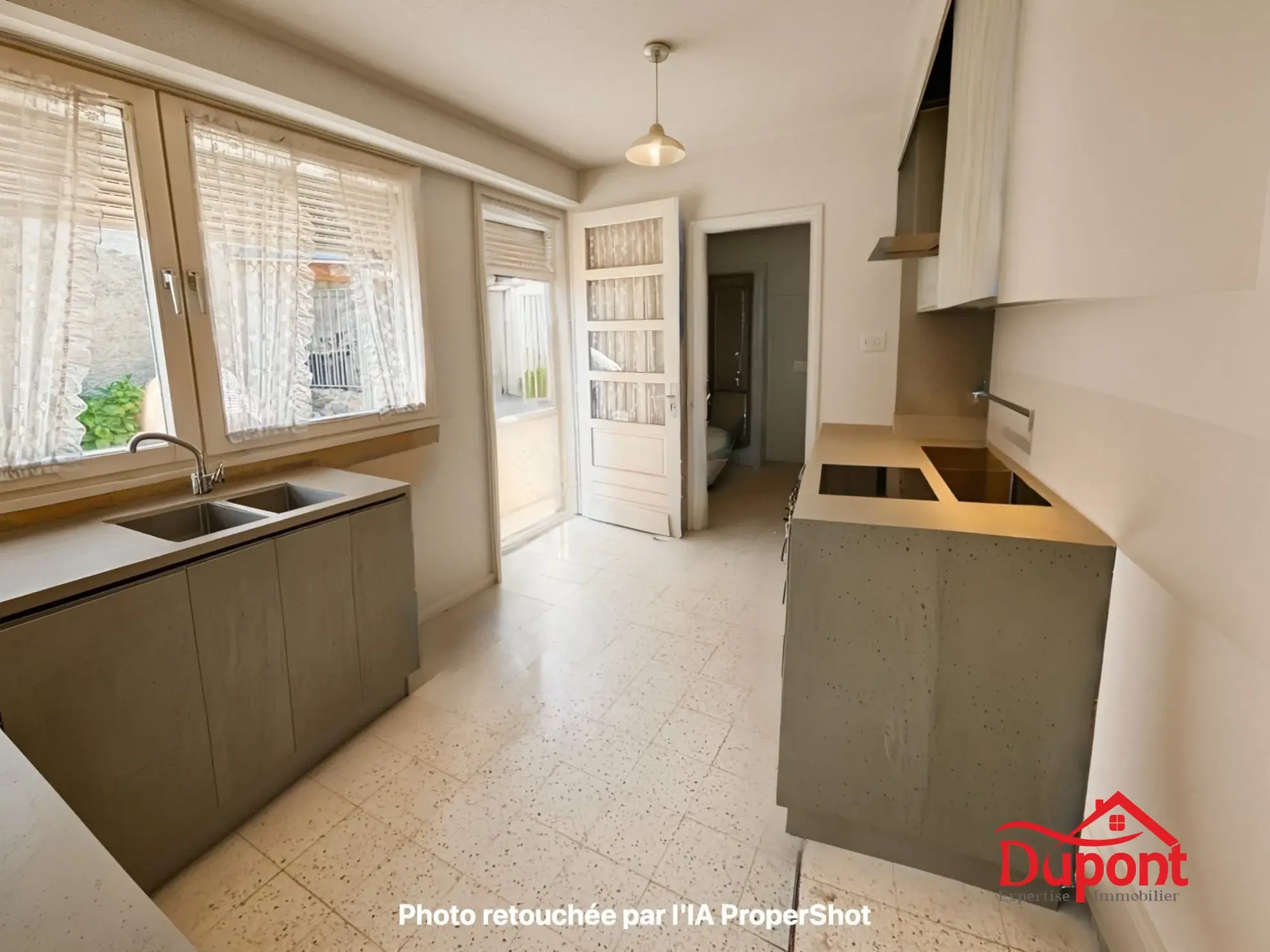 Maison semi-individuelle à Haveluy avec grand jardin et potentiel de rénovation 